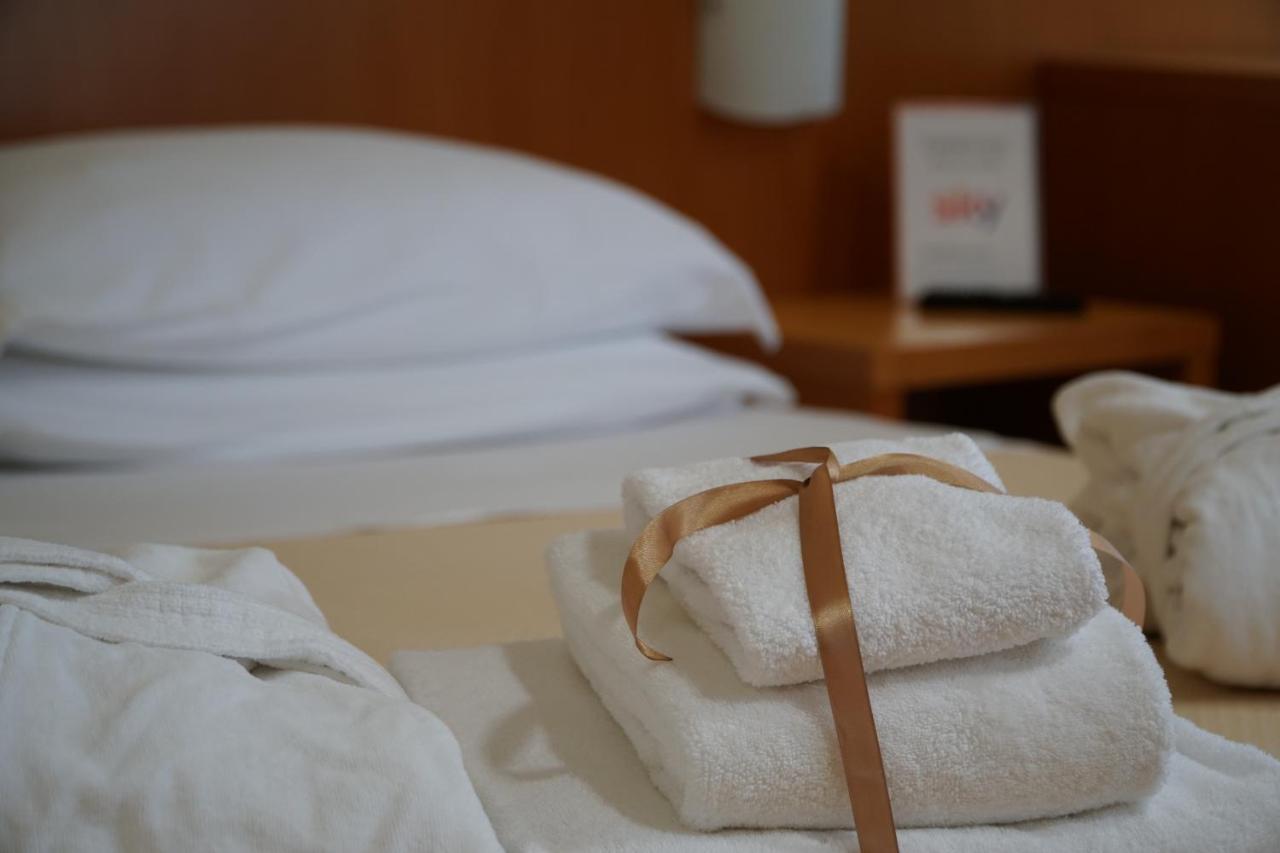 Tursport Aparthotel Taranto Kültér fotó