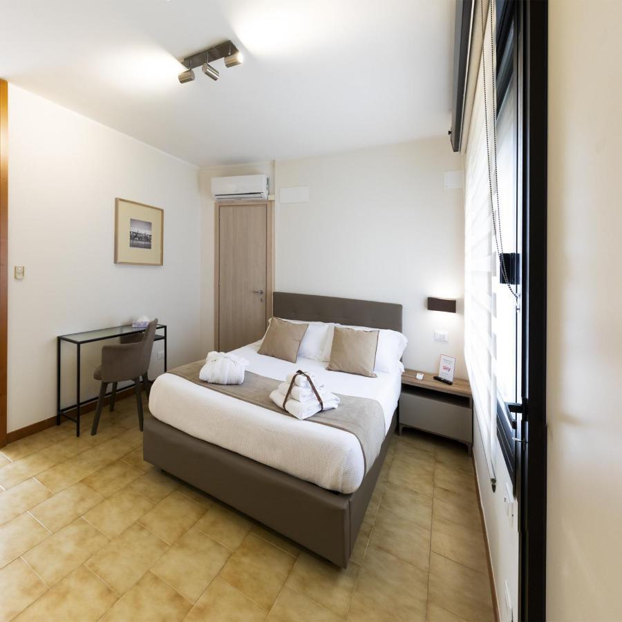 Tursport Aparthotel Taranto Kültér fotó