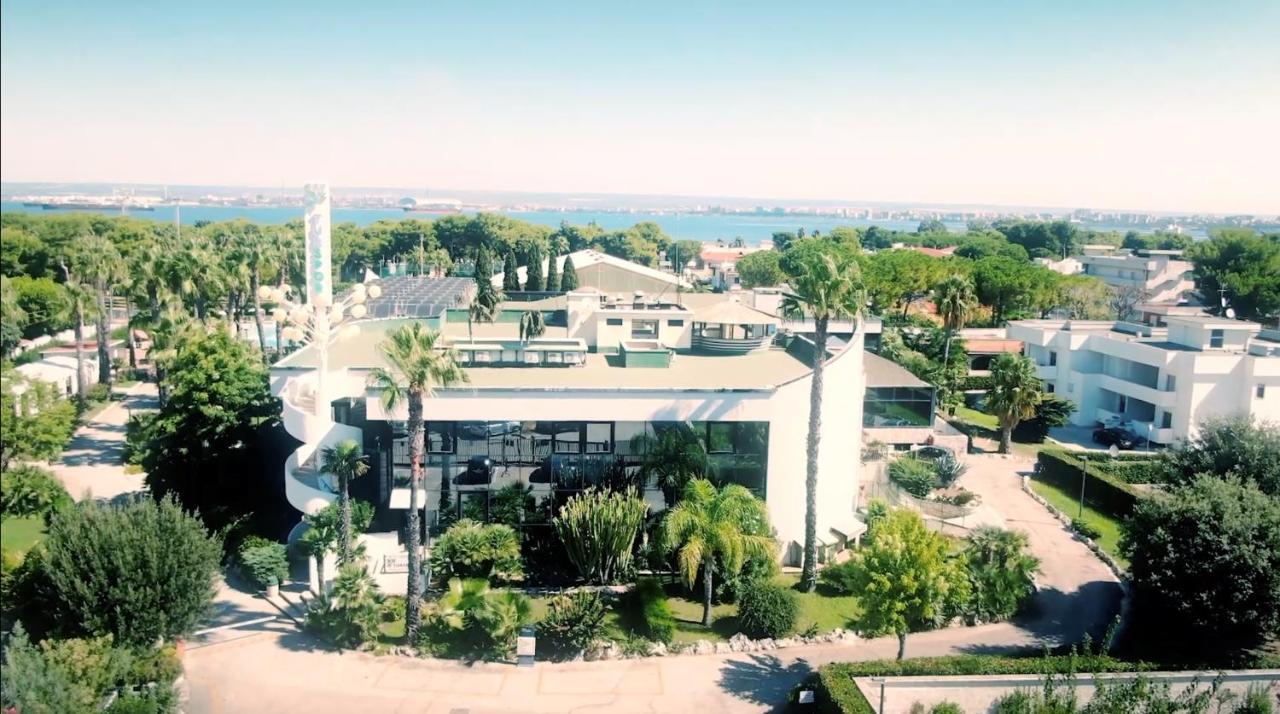 Tursport Aparthotel Taranto Kültér fotó
